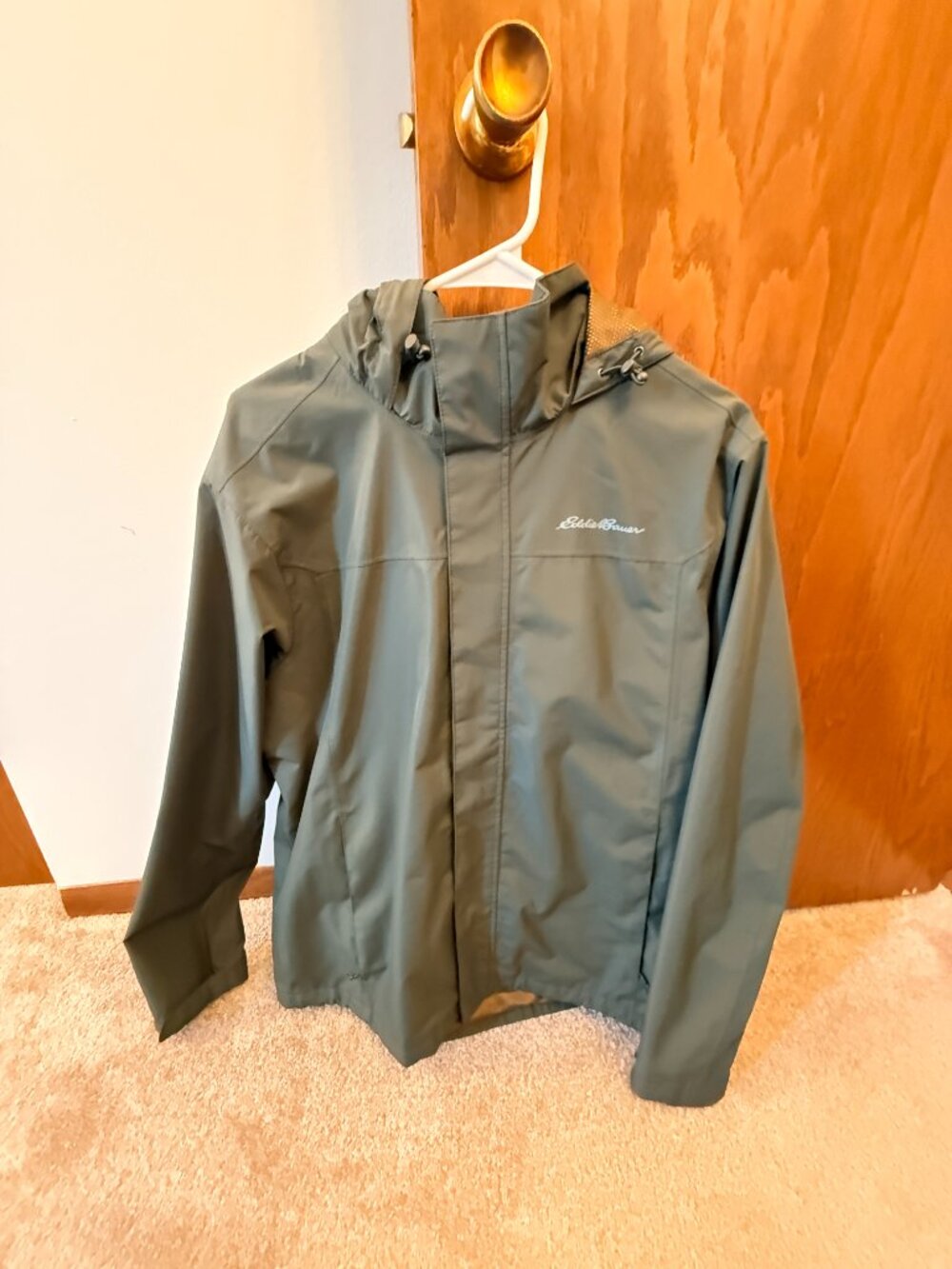 Eddie Bauer Men’s Olive Green Waterproof Hooded Rain Jacket Medium